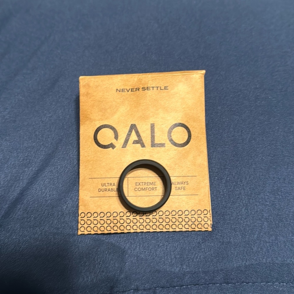 Qalo silicone ring